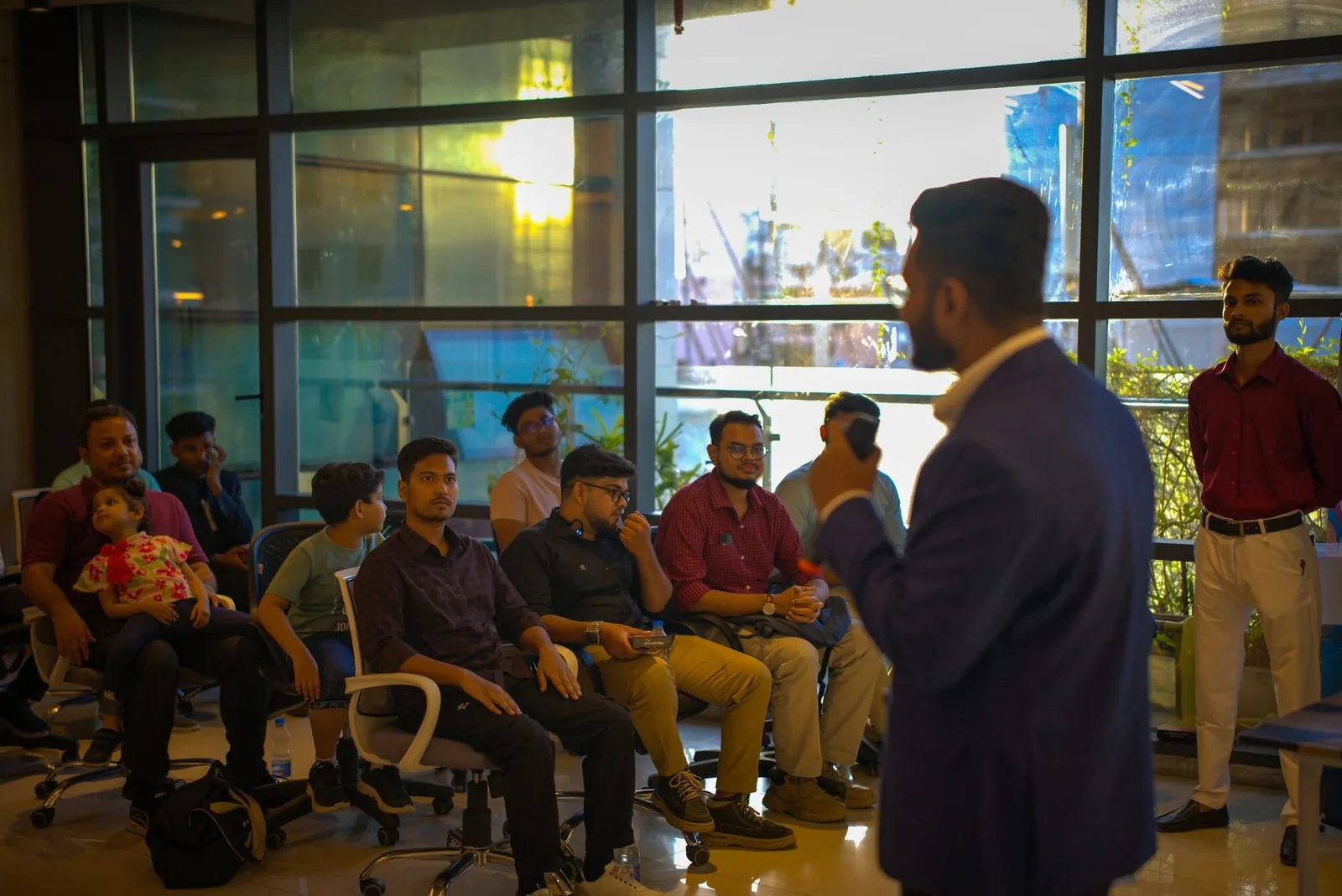 Alamin Mumit teaching a cohort in Dhaka